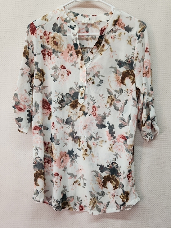 Siren Lily Tops - Siren Lily Floral V-Neck Roll-Tab Tunic — White with Pink, Brown, Gray